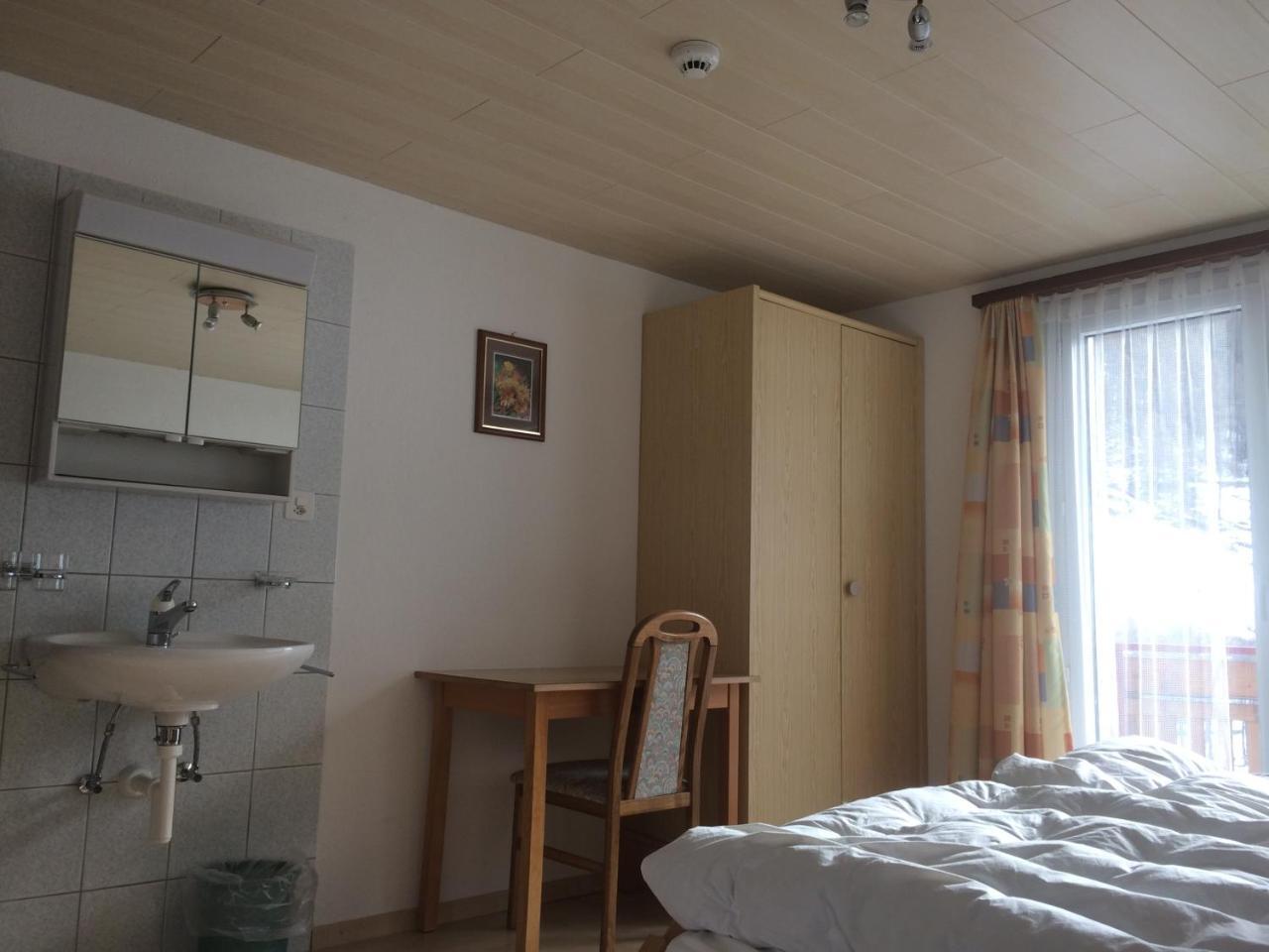 B&B Haus Granit Saas Grund 외부 사진